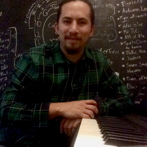 Carlos Eduardo Flores López